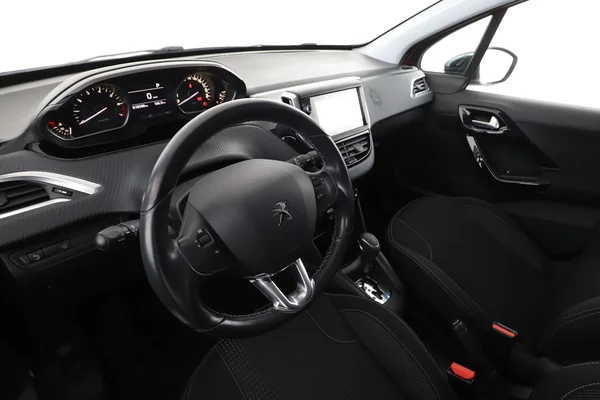 Peugeot 208 (2018) — foto 2 van 16