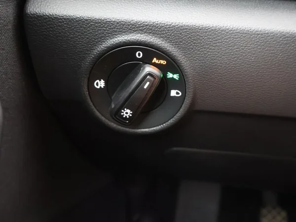 Volkswagen T-Roc (2023) — foto 19 van 23