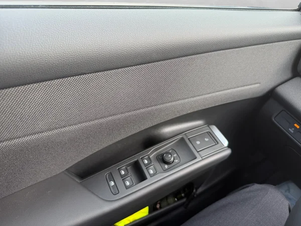 VOLKSWAGEN T-Roc (2026) — foto 11 van 15