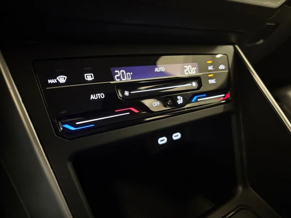 VOLKSWAGEN Taigo (2023) — foto 2 van 15