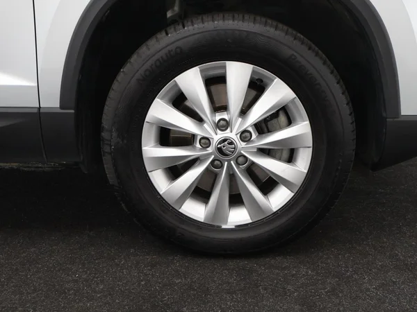 SKODA Karoq (2023) — foto 25 van 30