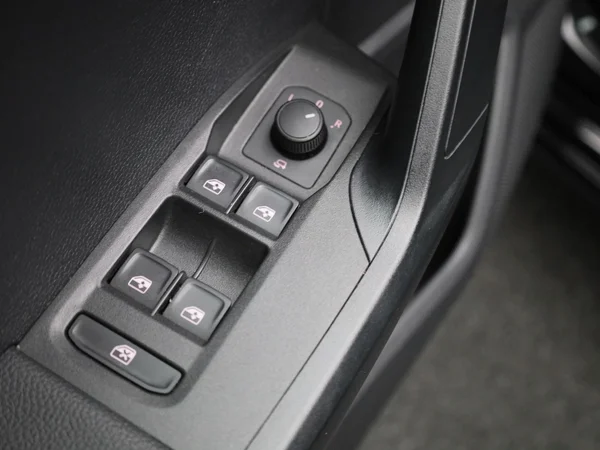 SEAT Ibiza (2023) — foto 22 van 39