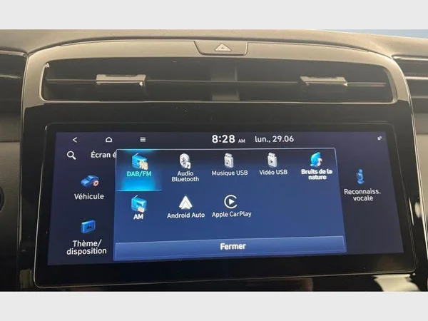 Hyundai TUCSON (2023) — foto 3 van 22