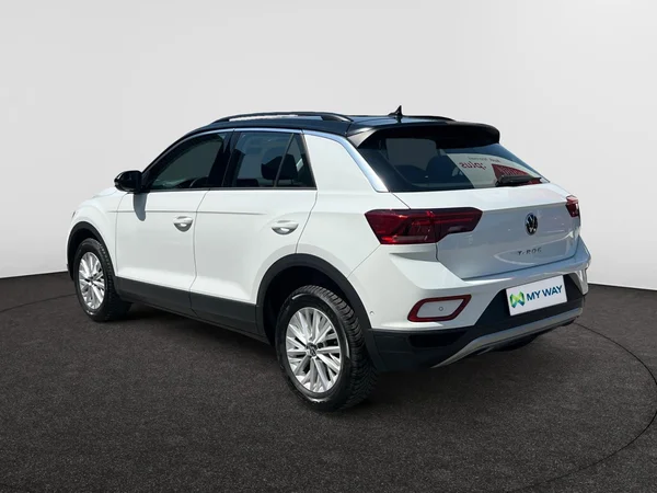 VOLKSWAGEN T-Roc (2023) — foto 18 van 24