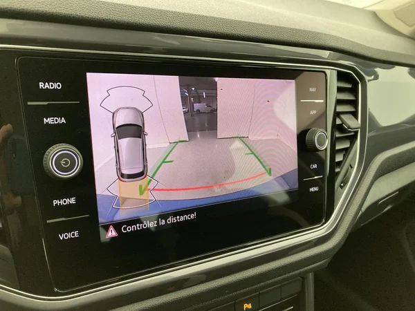 VOLKSWAGEN T-Roc (2021) — foto 7 van 36