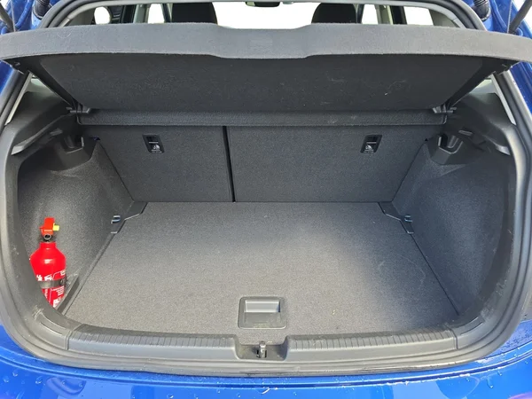 VOLKSWAGEN Polo (2024) — foto 12 van 14