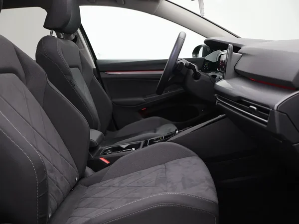 Volkswagen Golf (2024) — foto 10 van 27