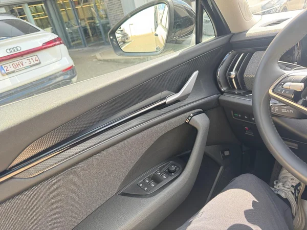 SKODA Kodiaq (2025) — foto 7 van 24