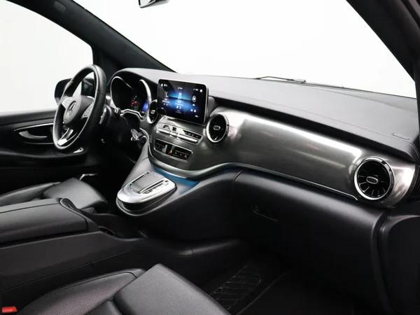 Mercedes-Benz V-Klasse (2024) — foto 27 van 36