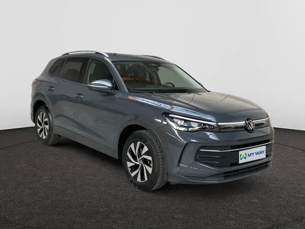VOLKSWAGEN Tiguan (2024) — foto 11 van 17
