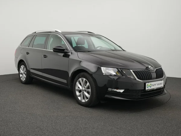 SKODA Octavia Combi (2020) — foto 12 van 38