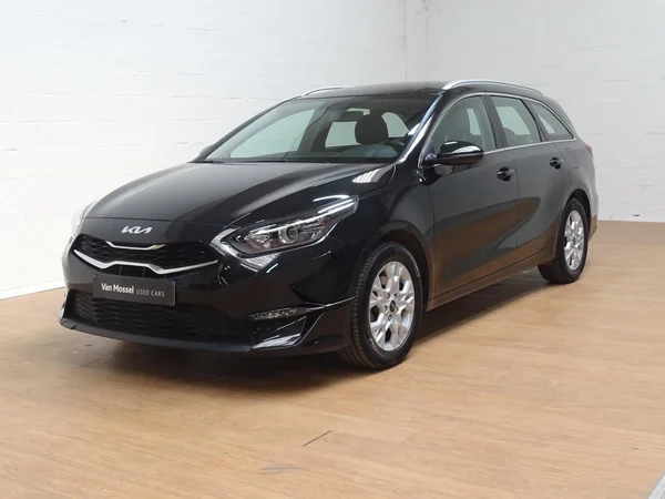 Kia cee'd (2024) — foto 12 van 23