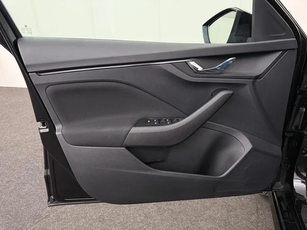 SKODA Kamiq (2025) — foto 7 van 18
