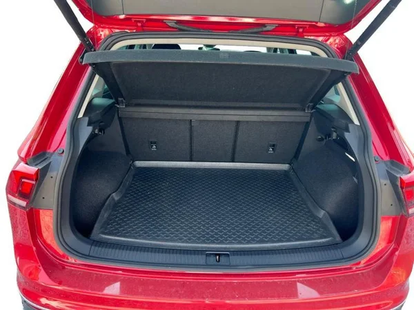VOLKSWAGEN Tiguan Dsl (2022) — foto 9 van 28