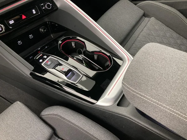 AUDI Q5 (2025) — foto 6 van 36
