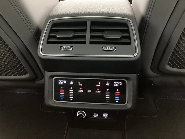 AUDI e-tron (2019) — foto 18 van 31