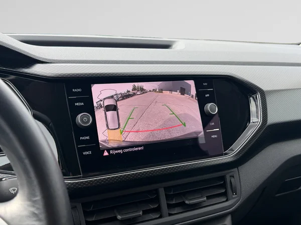VOLKSWAGEN T-Cross (2023) — foto 11 van 21