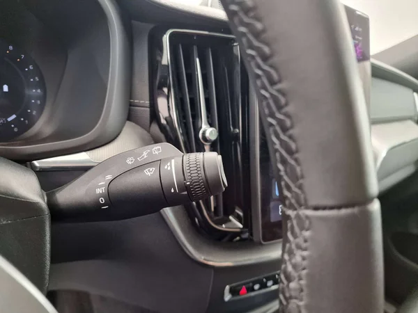Volvo XC60 (2026) — foto 2 van 17