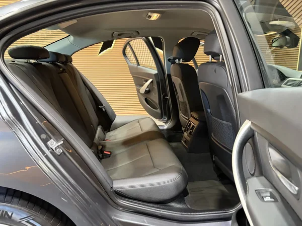 Bmw 316 (2017) — foto 10 van 24