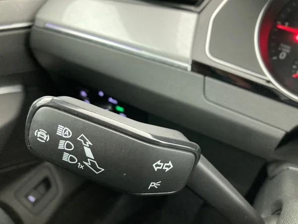 VOLKSWAGEN Passat Variant (2024) — foto 28 van 36