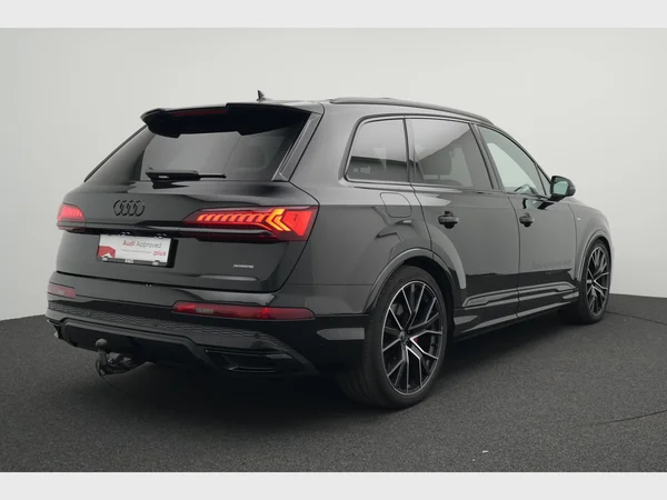 AUDI Q7 PHEV (2024) — foto 12 van 37