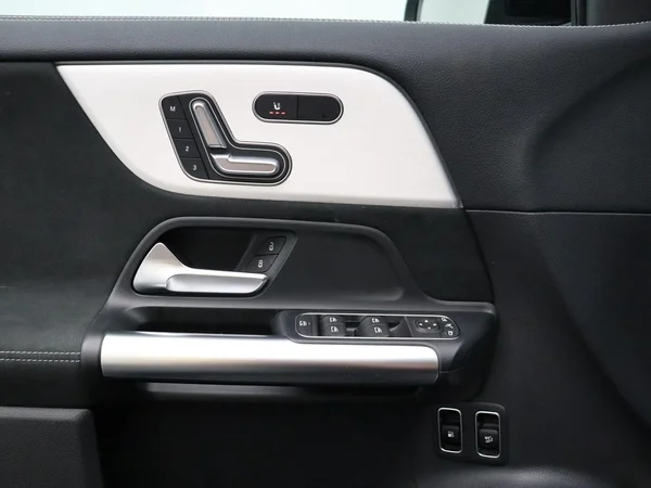 Mercedes-Benz GLA (2025) — foto 3 van 35