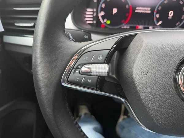 SKODA Kamiq (2023) — foto 11 van 28