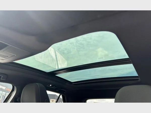 Volkswagen T-Roc (2023) — foto 19 van 29