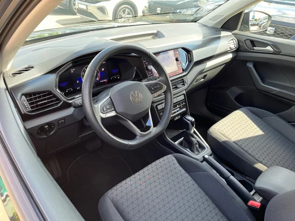 VOLKSWAGEN T-Cross (2024) — foto 20 van 21