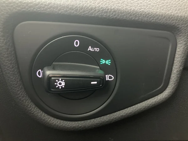VOLKSWAGEN Touran (2020) — foto 5 van 23