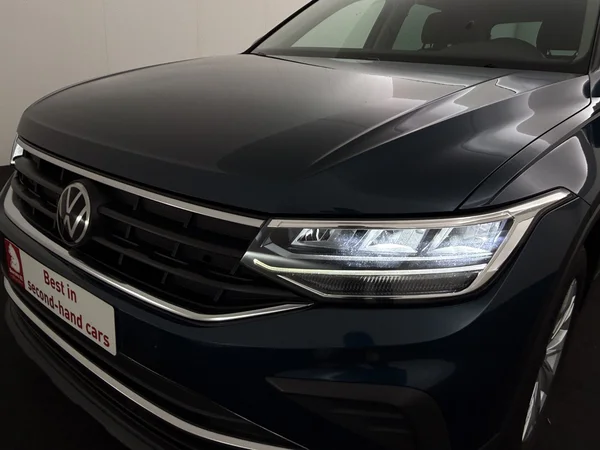 VOLKSWAGEN Tiguan (2022) — foto 21 van 28