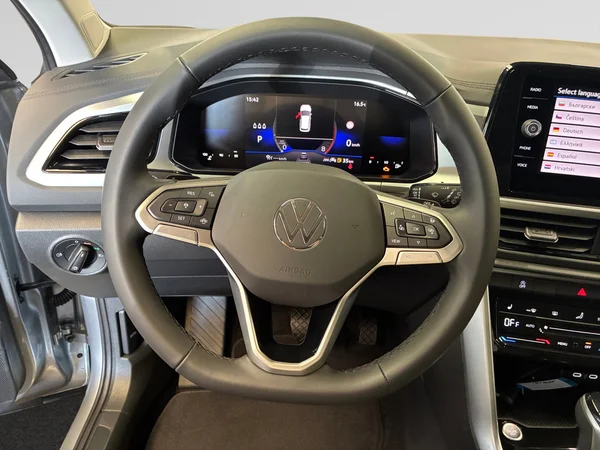 VOLKSWAGEN T-Roc (2026) — foto 16 van 24