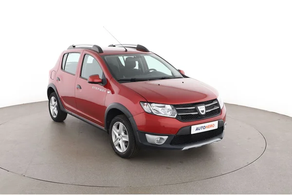 Dacia Sandero (2016) — foto 14 van 16