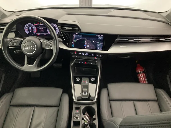 AUDI A3 Sportback (2022) — foto 11 van 36