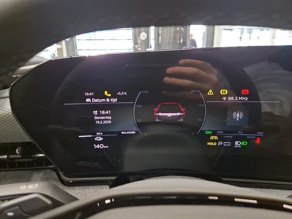 AUDI A6 Avant e-tron (2026) — foto 6 van 17