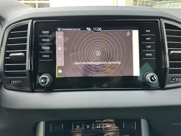 SKODA Karoq (2025) — foto 13 van 20