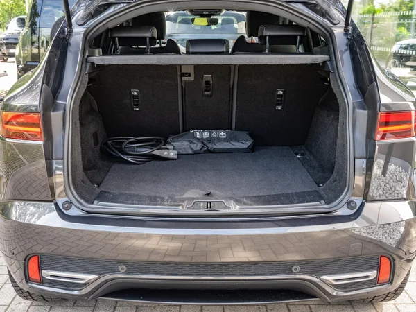 Jaguar E-PACE (2023) — foto 22 van 30