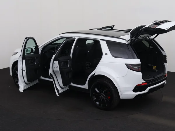 Land Rover Discovery Sport (2023) — foto 29 van 30