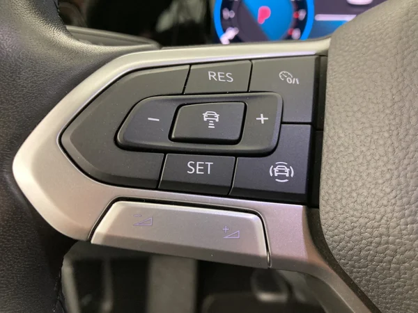 VOLKSWAGEN Golf VIII (2022) — foto 19 van 36