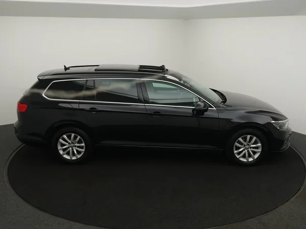 Volkswagen Passat (2020) — foto 30 van 33