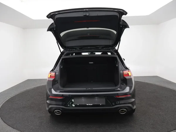 Volkswagen Golf (2021) — foto 22 van 30