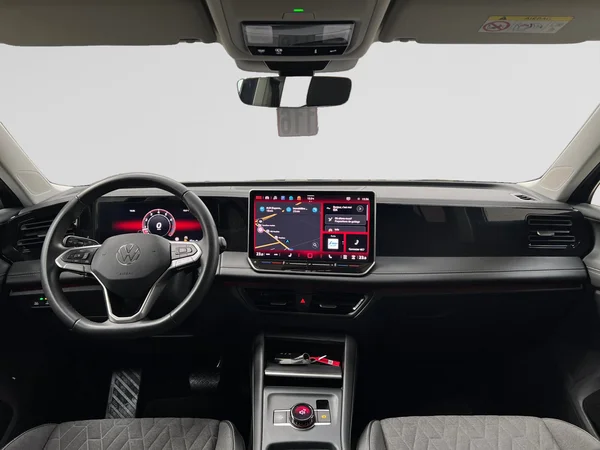 VOLKSWAGEN Tiguan (2024) — foto 17 van 20