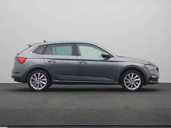SKODA Scala (2023) — foto 18 van 20