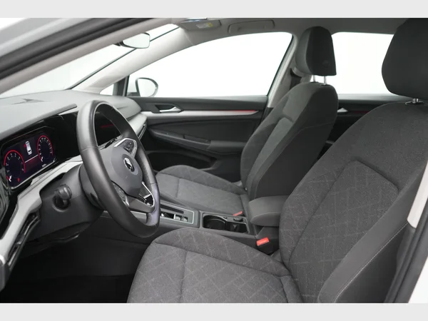 VOLKSWAGEN Golf VIII SW (2021) — foto 17 van 26