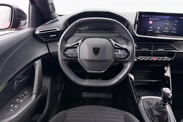 Peugeot 2008 (2023) — foto 18 van 37