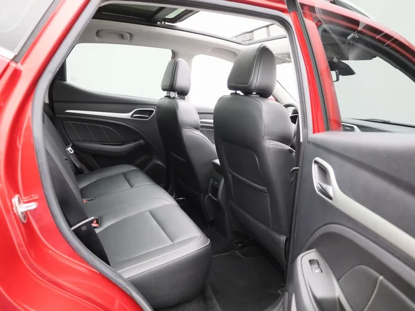 MG ZS EV (2021) — foto 28 van 42