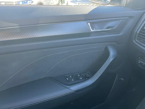 SKODA Kodiaq (2023) — foto 7 van 24