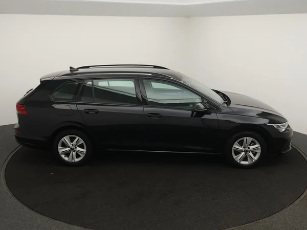 VOLKSWAGEN Golf VIII SW (2022) — foto 23 van 25