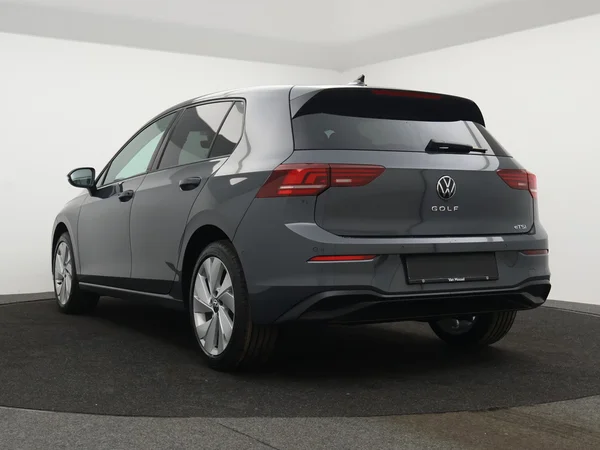 VOLKSWAGEN Golf VIII (2025) — foto 17 van 21