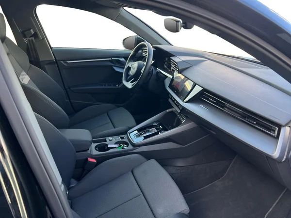 AUDI A3 Allstreet PHEV (2025) — foto 14 van 24